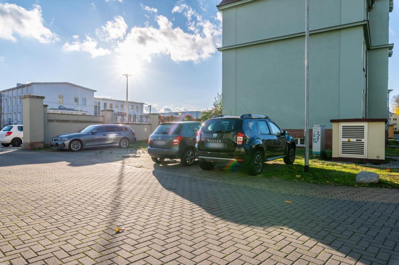 Ruhig - Privatparkplatz - Barrierearm Quiet - Private Car Park - Low Barrier Magdeburg Zewnętrze zdjęcie